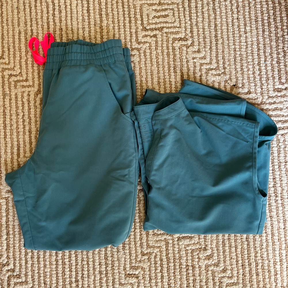 FIGS scrubs set hydrogreen